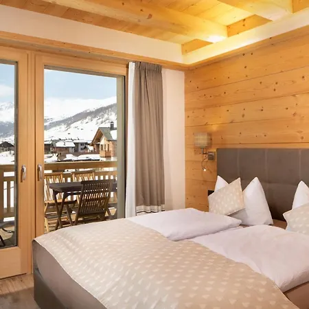 ホテル Ecohotel Des Alpes リヴィーニョ