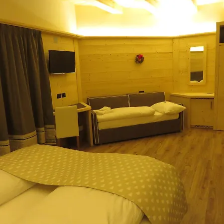 Hotel Ecohotel Des Alpes 3*